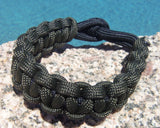 Army Green and Black Survival Bracelet Gift for Sports Fan Husband Father's Day Son Daughter Boyfriend Outdoor Adventurer