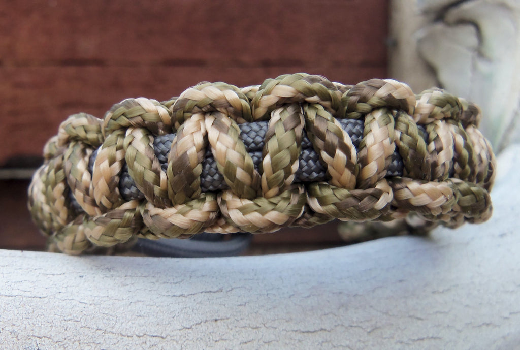Paracord Bracelet in Camouflage and Grey - Hand made Custom 325
