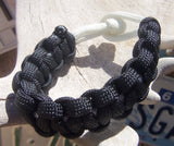 Handtied Para cord Survival Bracelet made White and Black Unique Gift Dad Sports Fan Brother Father's Day Fishing Camping Hunting Climbing