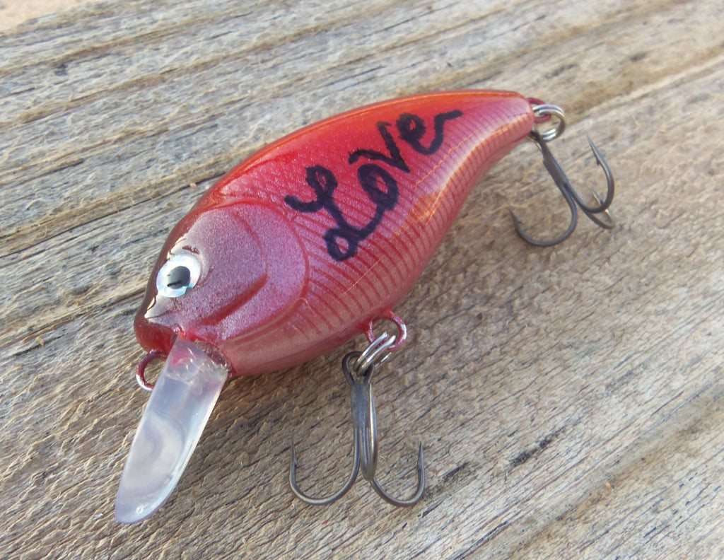 Fathers Day Gift Special Unique LOVE Handpainted Fishing Lure Keychain for Dad Mom Girlfriend Daddy Husband Wife Custom Key Ring Keychain