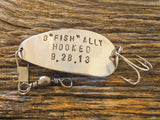 OFishally Hooked on You Fishing Lure with Wedding Date Men Gift for Man Anniversary Boyfriend Girlfriend Outside Favors Fall Wedding Country